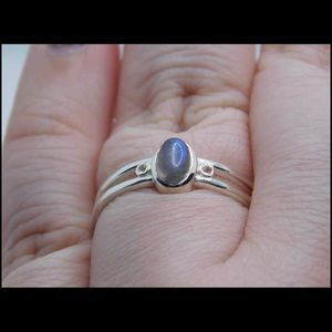 Lovely Sterling Silver Labradorite Ring